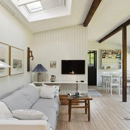 2 Bedroom Beautiful In