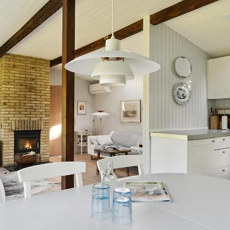 2 Bedroom Beautiful In *