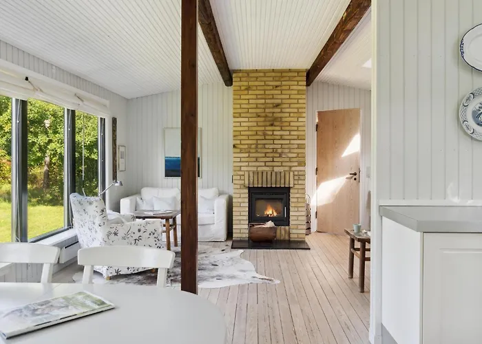 2 Bedroom In * Vejby